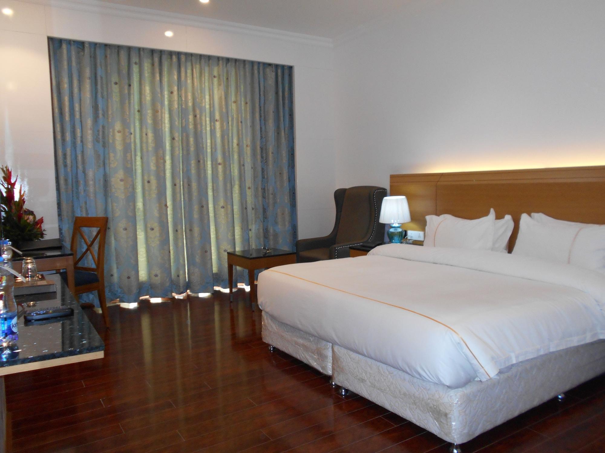 La Marvella, Bengaluru Hotel Kültér fotó