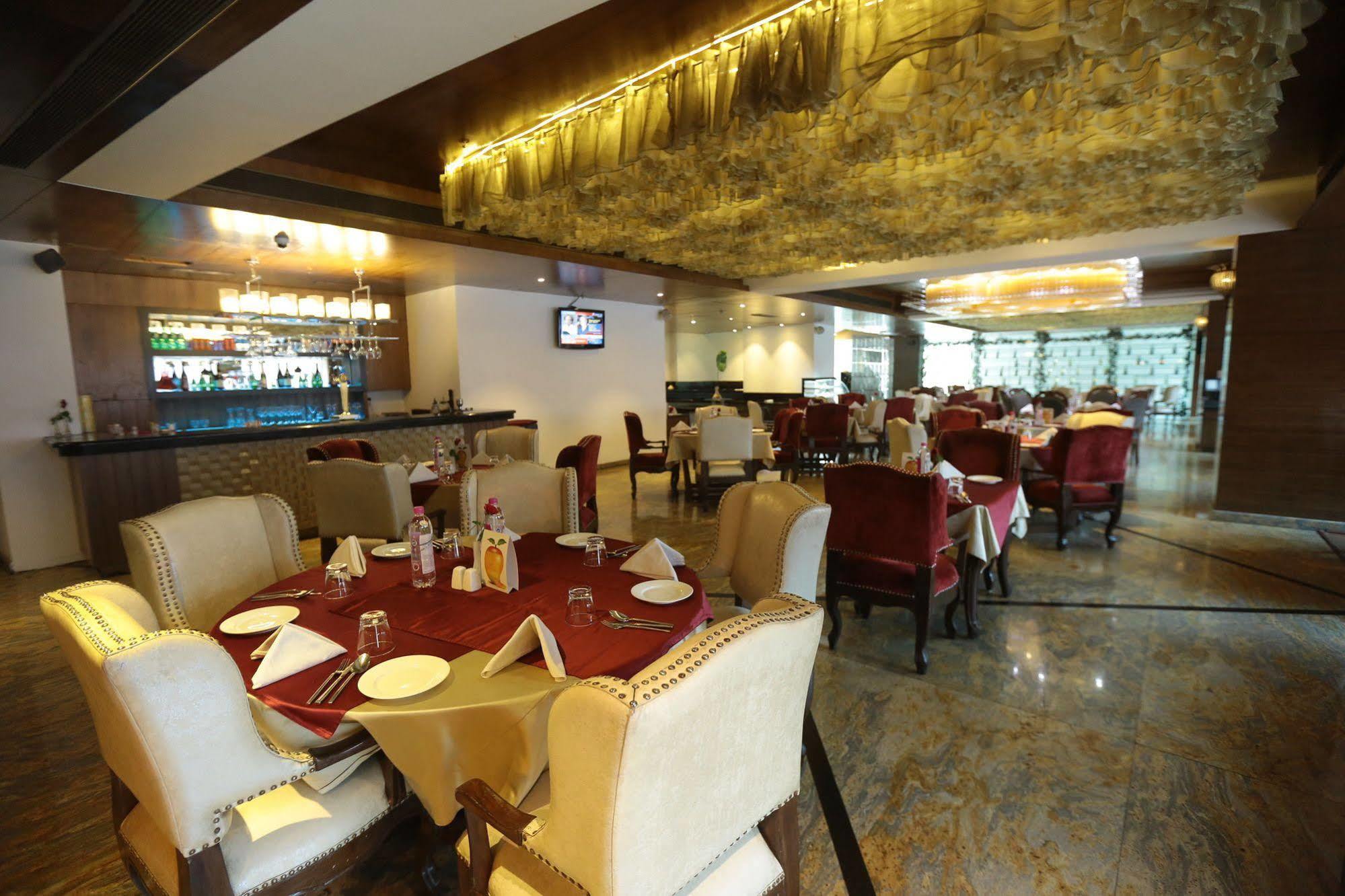 La Marvella, Bengaluru Hotel Kültér fotó