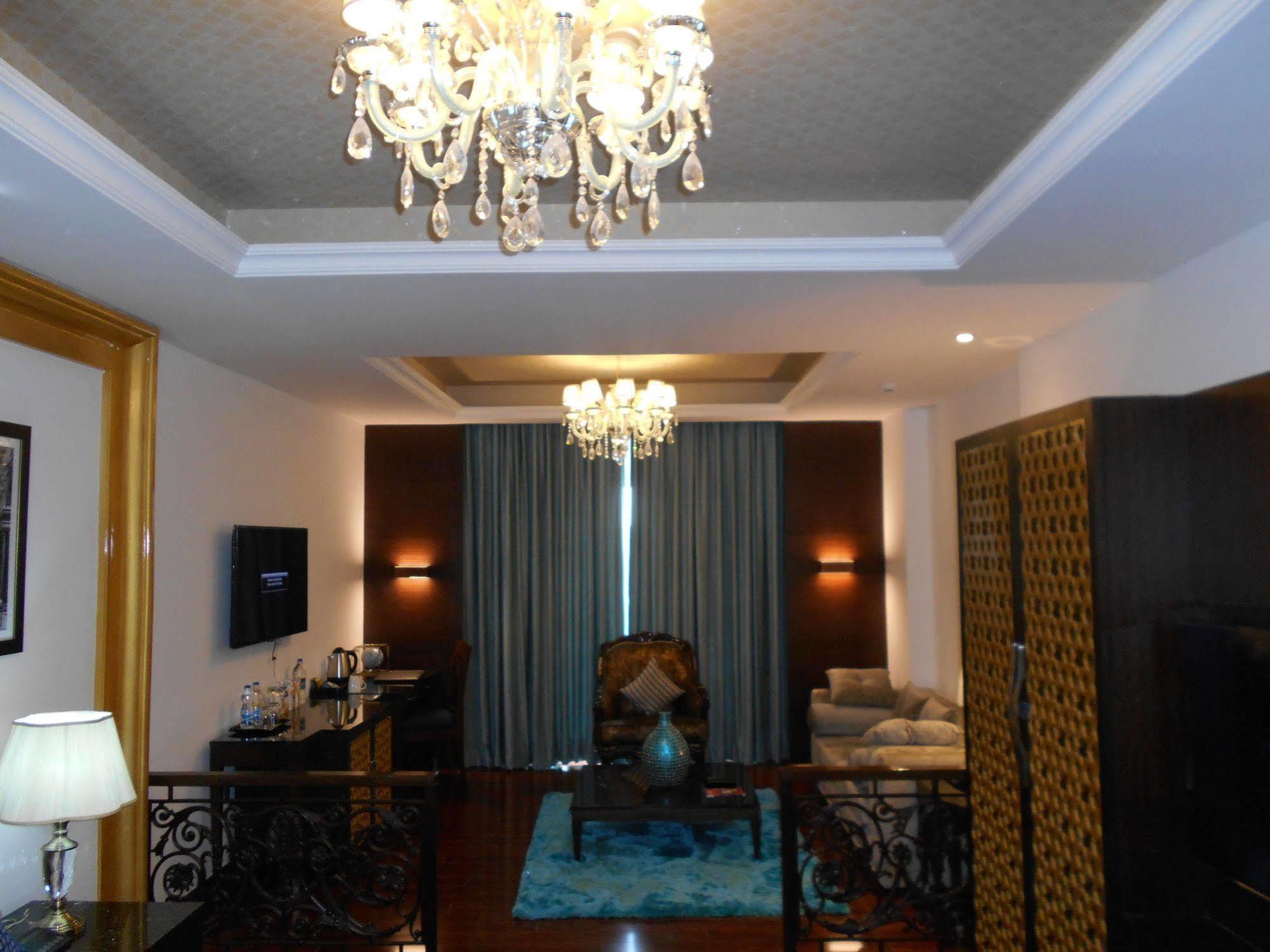La Marvella, Bengaluru Hotel Kültér fotó
