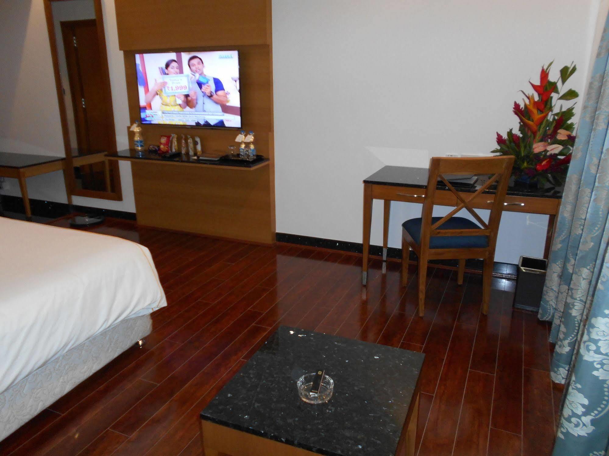 La Marvella, Bengaluru Hotel Kültér fotó
