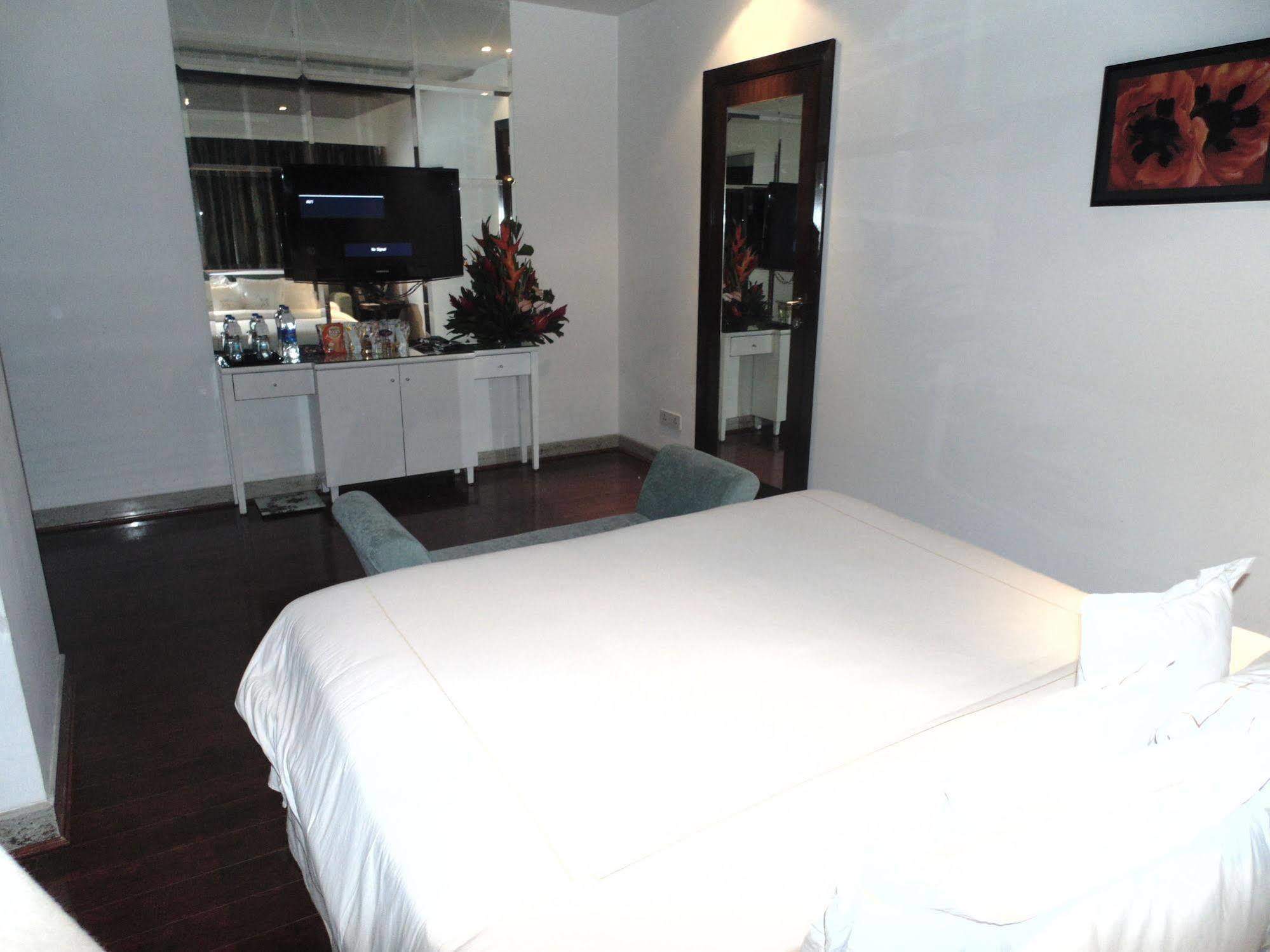 La Marvella, Bengaluru Hotel Kültér fotó
