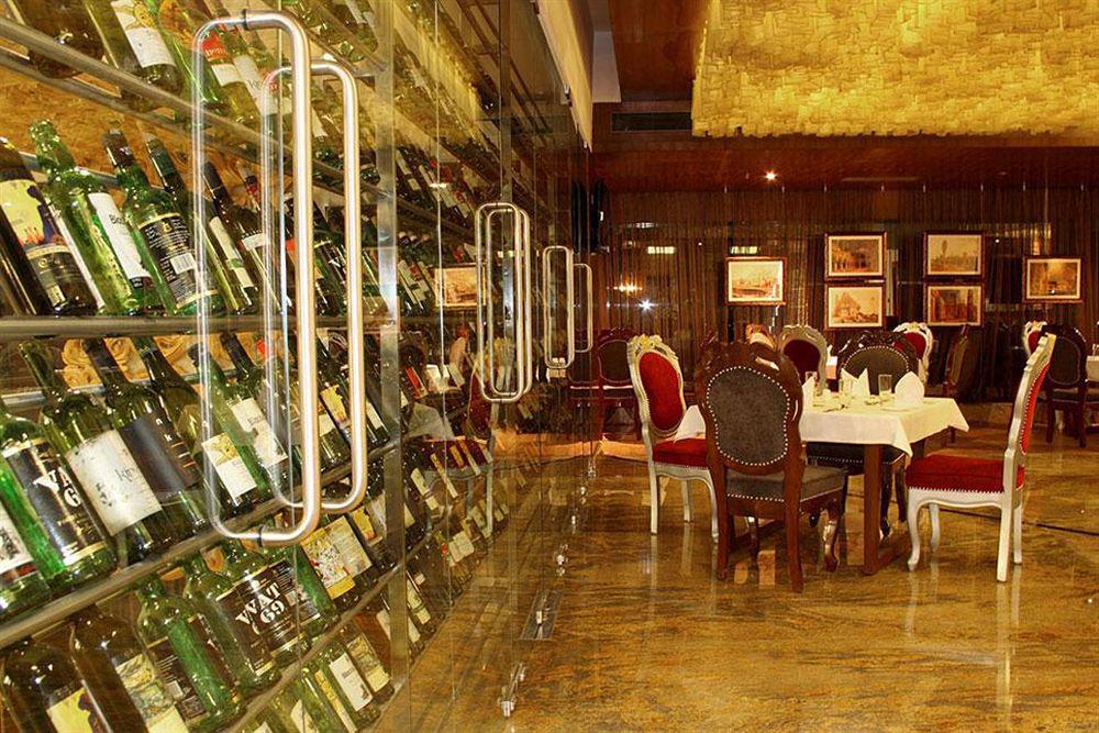 La Marvella, Bengaluru Hotel Kültér fotó
